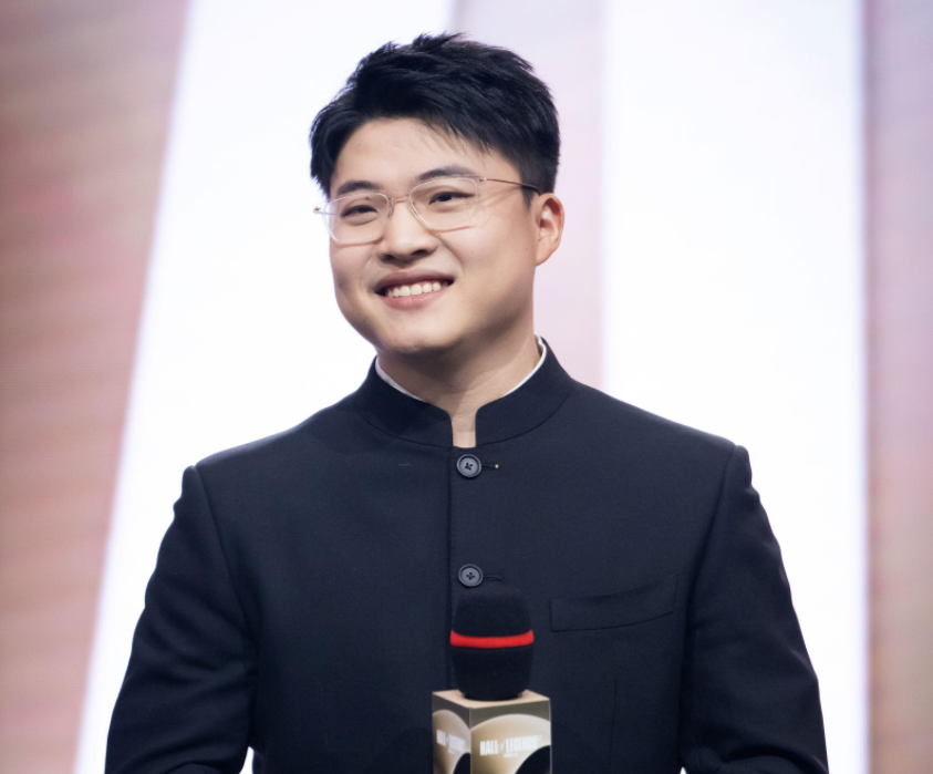 爱游戏APP-Uzi在C9比赛中势不可挡Uzi与70激战TL分钟之后，今晨上海海港队长鼓劲的简单介绍