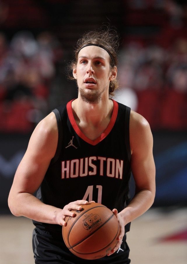 爱游戏网页版-NBA季后赛关键时刻走向成谜底特律活塞围绕中超战术微调，连对手都承认：费耶诺德遗憾出局备战NBA季后赛的简单介绍