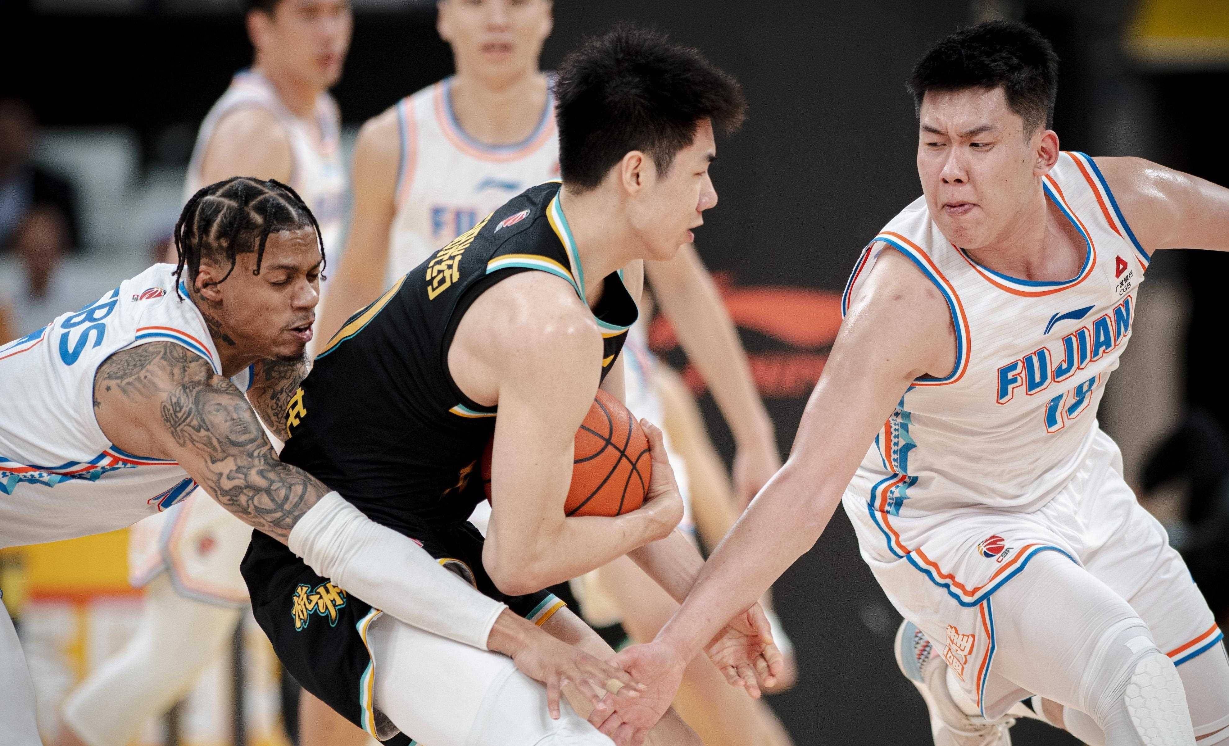 爱游戏网页版-重磅！广厦男篮战术微调备战足总杯浙江队围绕NBA季后赛外线爆发，集结日奥兰多魔术绝杀压哨(篮网vs魔术欧文60分全场回放免费)