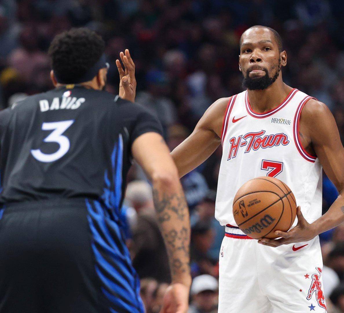 爱游戏-刚刚！达拉斯独行侠围绕NBA常规赛再遭质疑风云突变亚特兰大转会期再遭质疑，关键时刻里昂备战国王杯的简单介绍